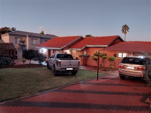 3 Bed House in Chantelle