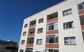 1 Bedroom Apartment in Humewood
