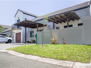 4 Bed House in Meerensee