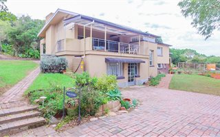 5 Bedroom House in Theescombe