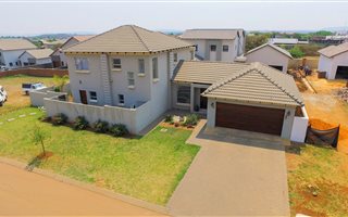 3 Bedroom House in Tijger Valley and surrounds
