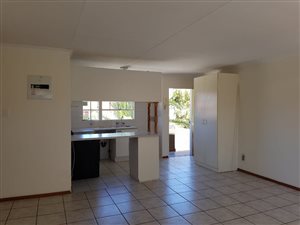 2 Bed Flat in Meyersdal