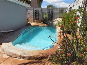 6 Bed House in Parklands