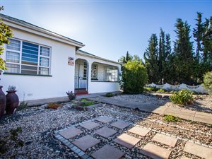 3 Bed House in Oudtshoorn Central