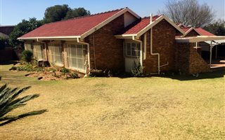 4 Bedroom House in Gholfsig