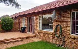 2 Bedroom House in Wierda Glen