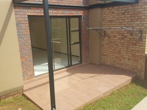 2 Bed Duplex in Helderkruin