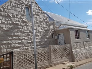 3 Bed House in Oudtshoorn Central