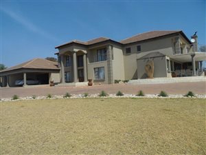 6 Bed House in Mooikloof Heights