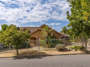 4 Bed House in Steynsrust