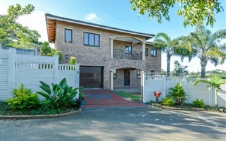 6 Bedroom House in Kenville