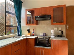 1 Bed Garden Cottage in Constantia Kloof
