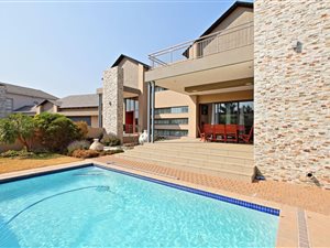 4 Bed House in Waterfall Country Estate