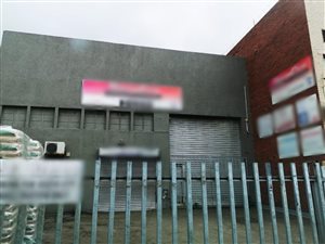 900 m² Commercial space in Jacobs