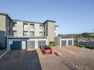 2 Bed Apartment in Brackenfell Central