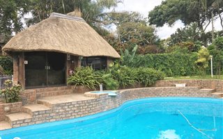 10 Bedroom House in Athlone Park