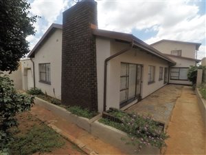 4 Bed House in Bosmont