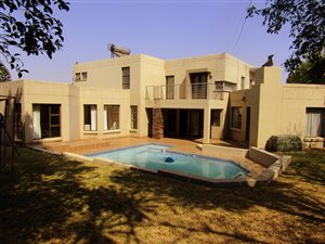 4 Bed House in Kyalami Estate