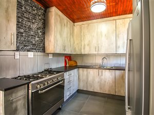 4 Bedroom House in Waterval Estate