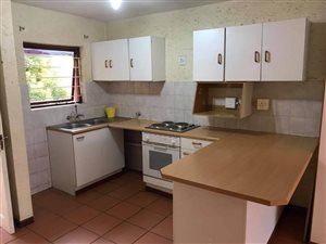 2 Bed Flat in Dowerglen