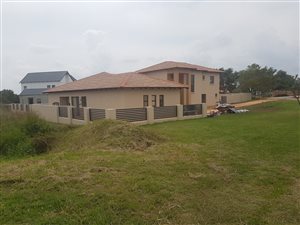 4 Bed Townhouse in Hazeldean (Silverlakes Surroundings)