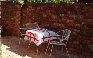Bachelor apartment in Wingate Park