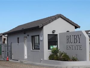 2 Bed Apartment in Burgundy Estate