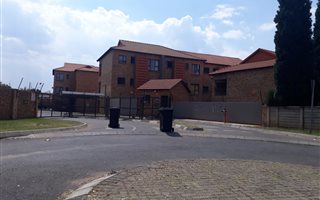 2 Bedroom Townhouse in Germiston South