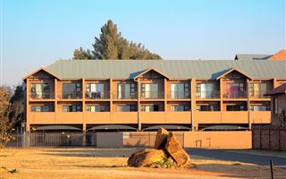 2 Bedroom Apartment in Mooivallei Park