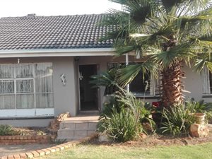 3 Bed House in Edleen