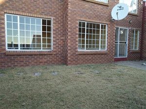 2 Bed Townhouse in The Reeds