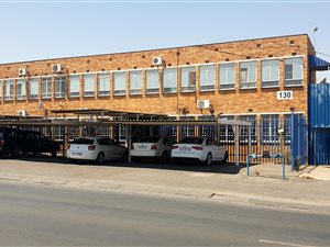 2400 m² Industrial space in Sebenza