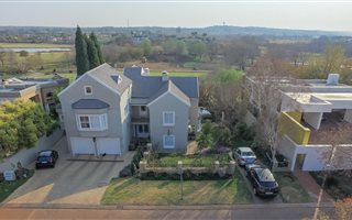5 Bedroom House in Centurion Golf Estate