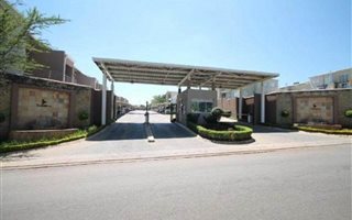 2 Bedroom Townhouse in Edenburg