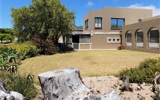 4 Bedroom House in Sunnydale