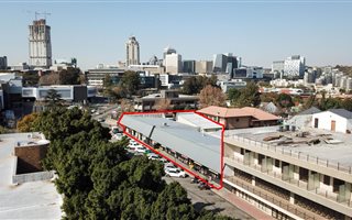 1199 m² Retail Space in Parkmore