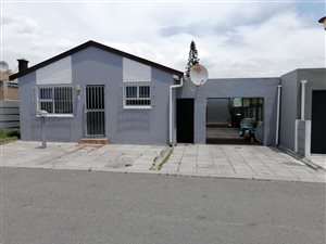 3 Bed House in Zeekoevlei