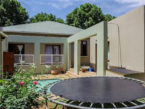 3 Bed House in Kensington