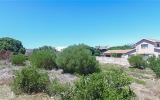 789 m² Land available in Stilbaai