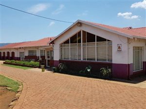 2 ha Farm in Magaliesmoot AH