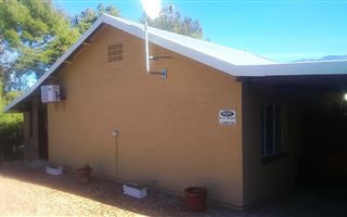 2 Bedroom House in De Rust