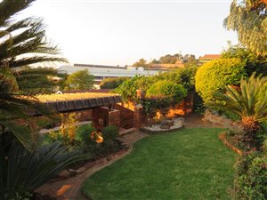 3 Bed Townhouse in Waterkloof Heights