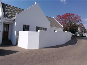 3 Bed Townhouse in Kosmosdal
