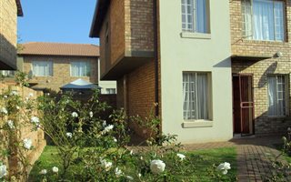 3 Bedroom Duplex in Tijger Valley and surrounds