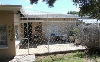4 Bedroom House in Lady Grey