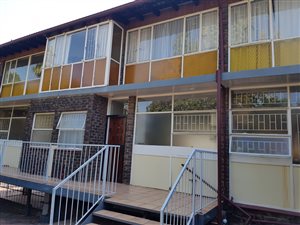 3 Bed Flat in Lynnwood Ridge