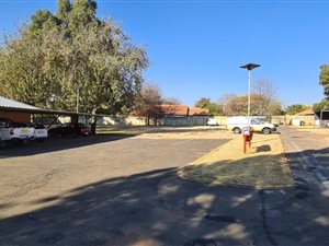 600 m² Commercial space in Brentwood Park