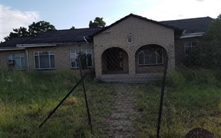 5 Bedroom House in KwaMhlanga