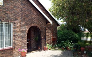 3 Bedroom Simplex in Birchleigh North