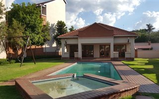 2 Bedroom Apartment in Paulshof